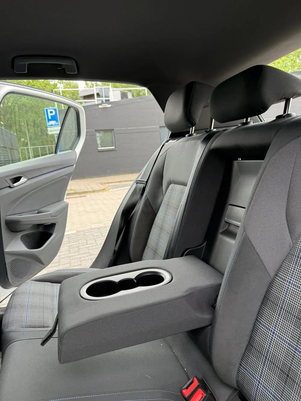 Volkswagen Golf 1.4 Ehybrid 245pk DSG 2020 Wit uit 2020, foto 17