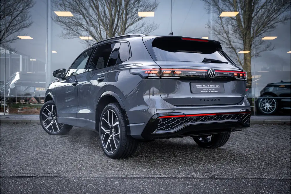 Volkswagen Tiguan eHybrid R-Line Edition * Panodak * Trekhaa uit 2025, foto 3