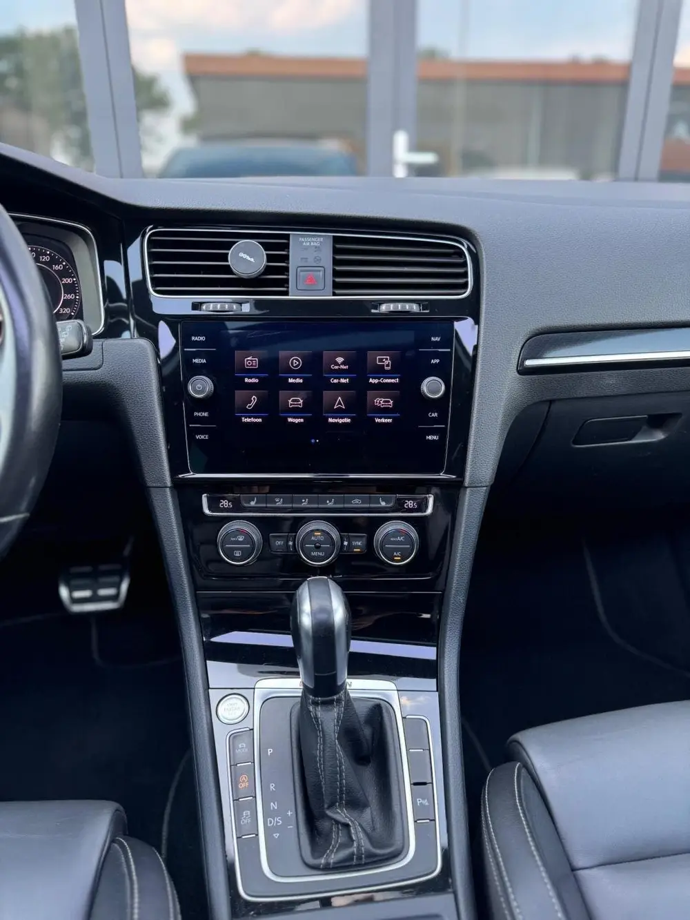 Volkswagen Golf 2.0 TSI 4Motion R PANO / AKRAPOVIC / Ad. Cru uit 2019, foto 10