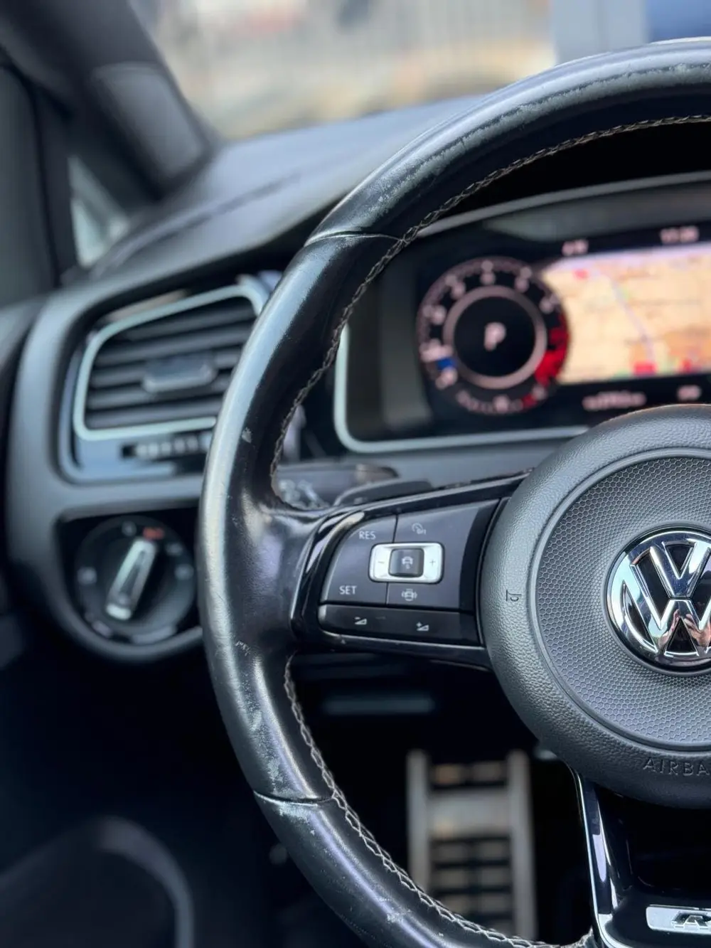 Volkswagen Golf 2.0 TSI 4Motion R PANO / AKRAPOVIC / Ad. Cru uit 2019, foto 14