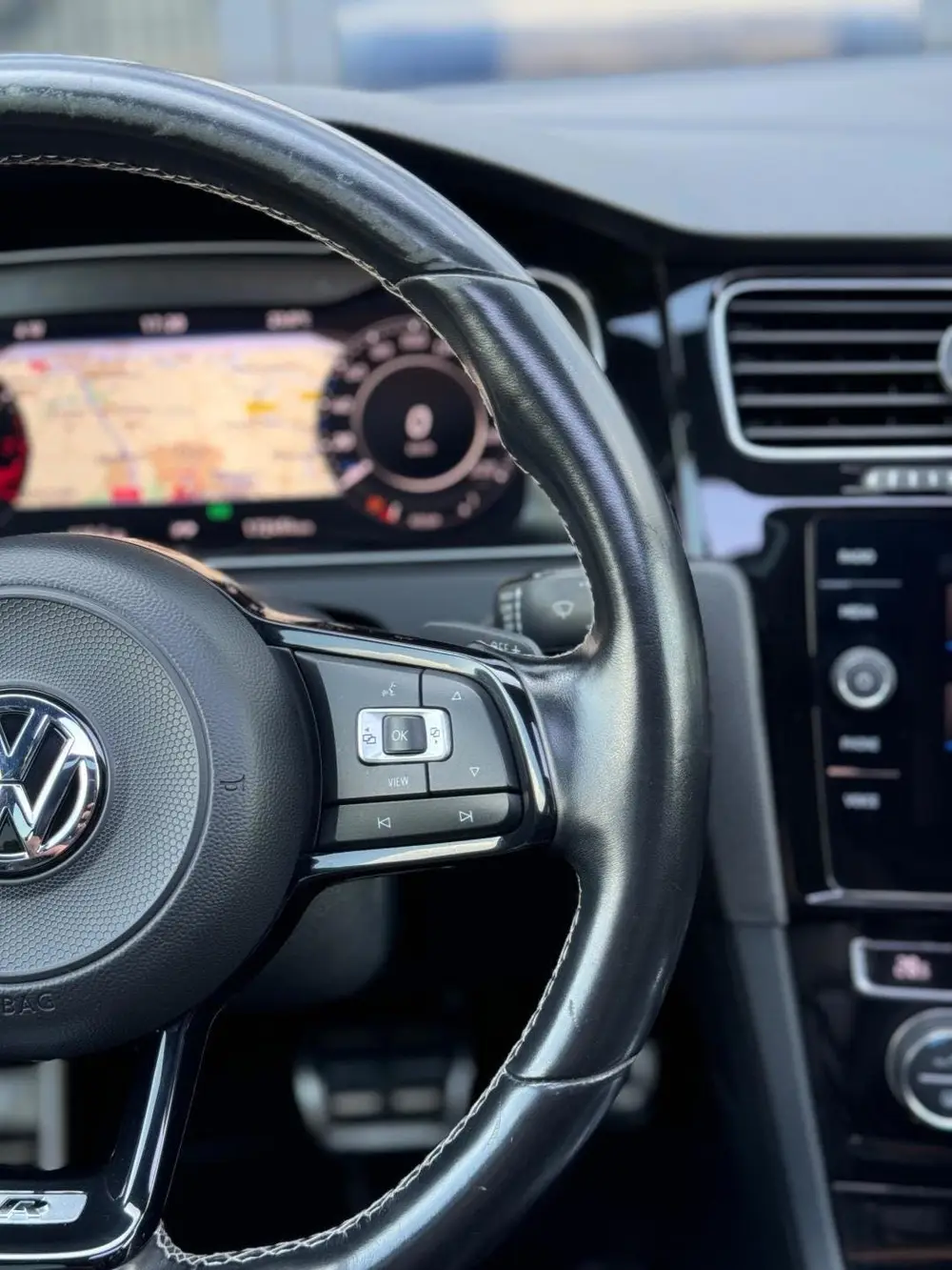 Volkswagen Golf 2.0 TSI 4Motion R PANO / AKRAPOVIC / Ad. Cru uit 2019, foto 15