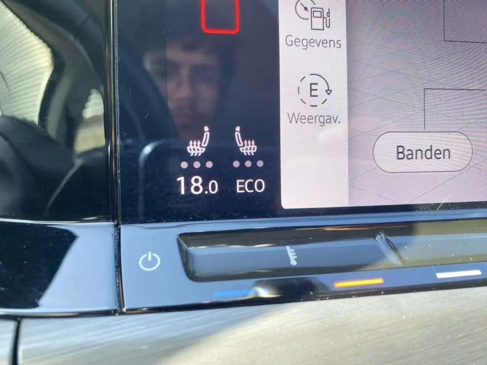 Volkswagen Golf 1.4 eHybrid Style Stoel/Stuurverwarming, eer uit 2022, foto 16