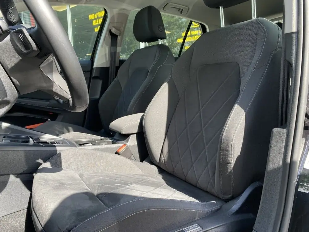 Volkswagen Golf 1.4 eHybrid Style Stoel/Stuurverwarming, eer uit 2022, foto 4