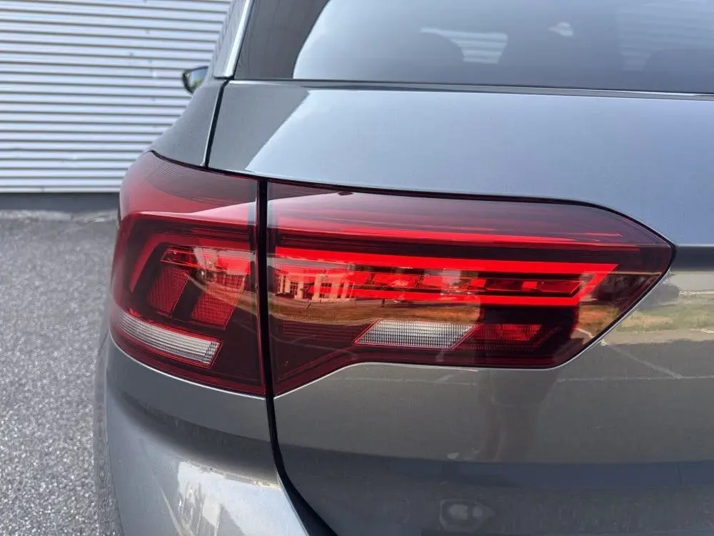 Volkswagen T-Roc 1.5 TSI Sport Bns R-line NAP Automaat Pano uit 2021, foto 10