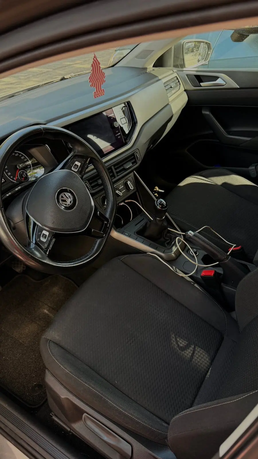Volkswagen Polo 1.0 TSI 95pk 2019 Grijs (NAP) uit 2019, foto 15