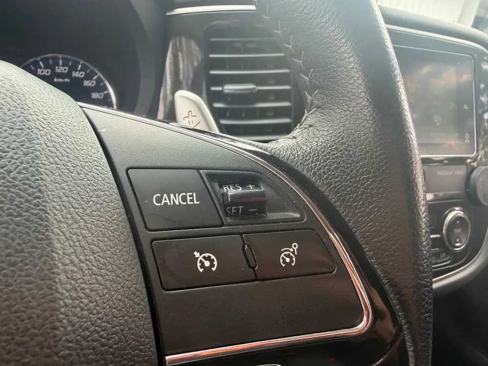 Mitsubishi Outlander 2.0 2WD Instyle|Navi|Cruise|Clima|Carpl uit 2019, foto 19