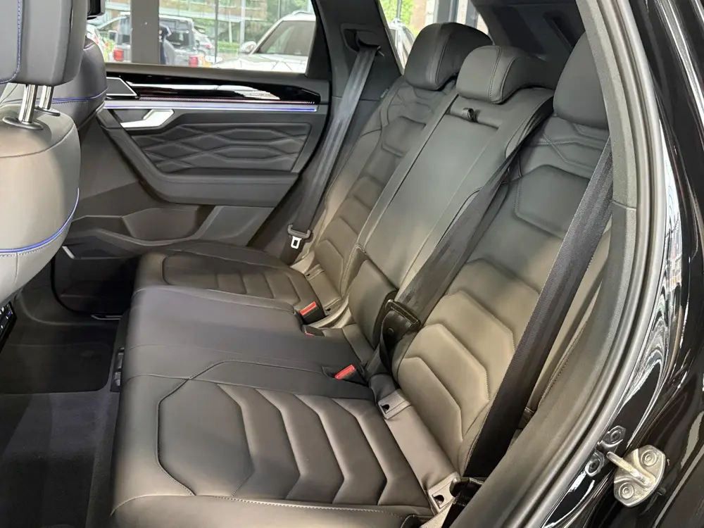 Volkswagen Touareg 3.0 TSi eHybrid 4MOTION R PANO-DAK|HEAD U uit 2025, foto 16