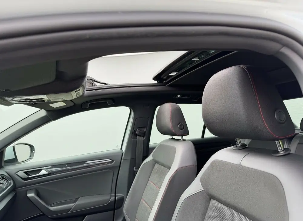 Volkswagen T-Roc 1.5 TSI Sport Business R, panoramadak, trek uit 2020, foto 10