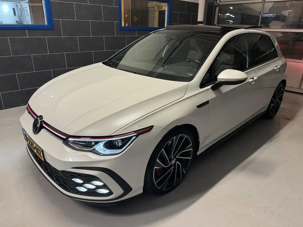 Volkswagen Golf 2.0 TSI GTI - PANO - KEYLESS - H&K - CARPLAY uit 2021, foto 2
