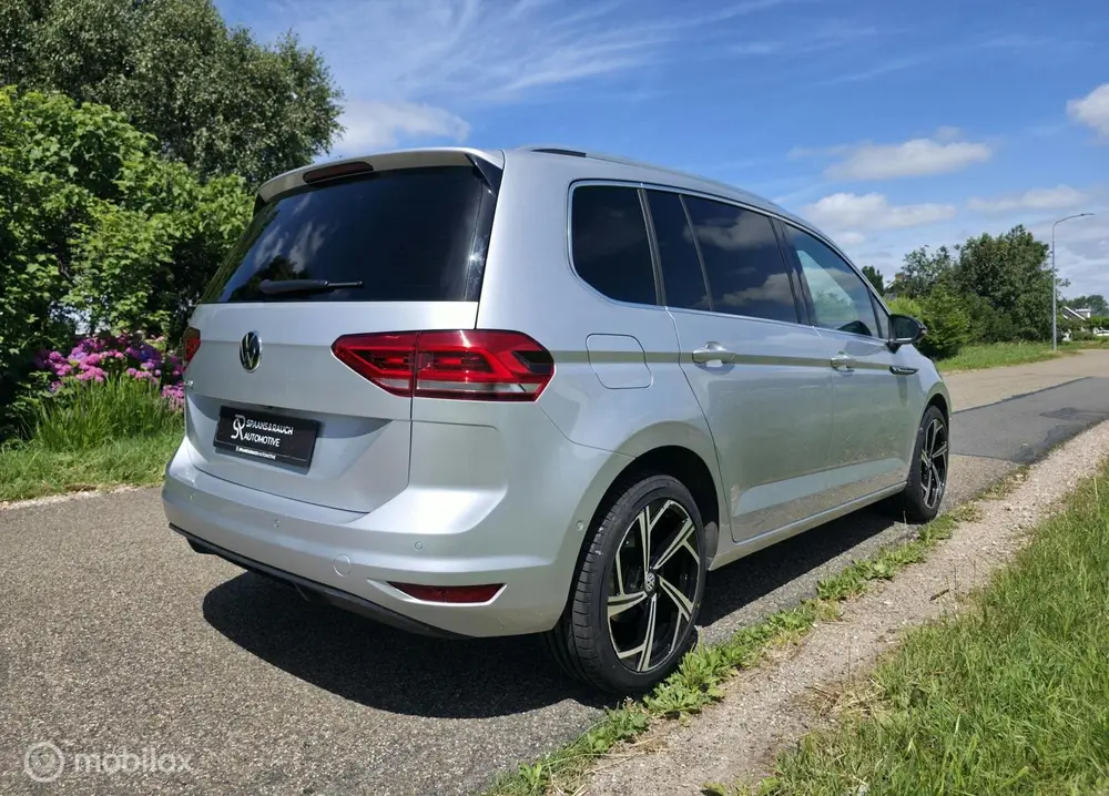 Volkswagen Touran 1.5 TSI R-Line / 5pers / Pano / El. Trekh uit 2020, foto 5