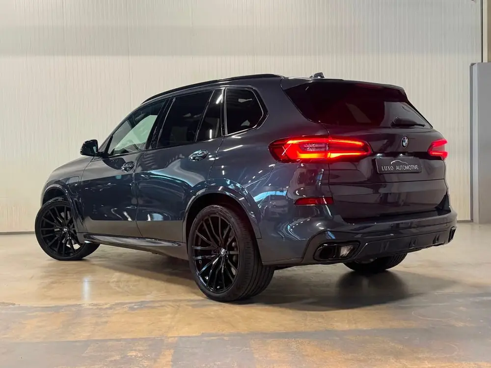 BMW X5 XDrive45e High Executive | M-SPORT | PANO | LUCHTVERI uit 2020, foto 2