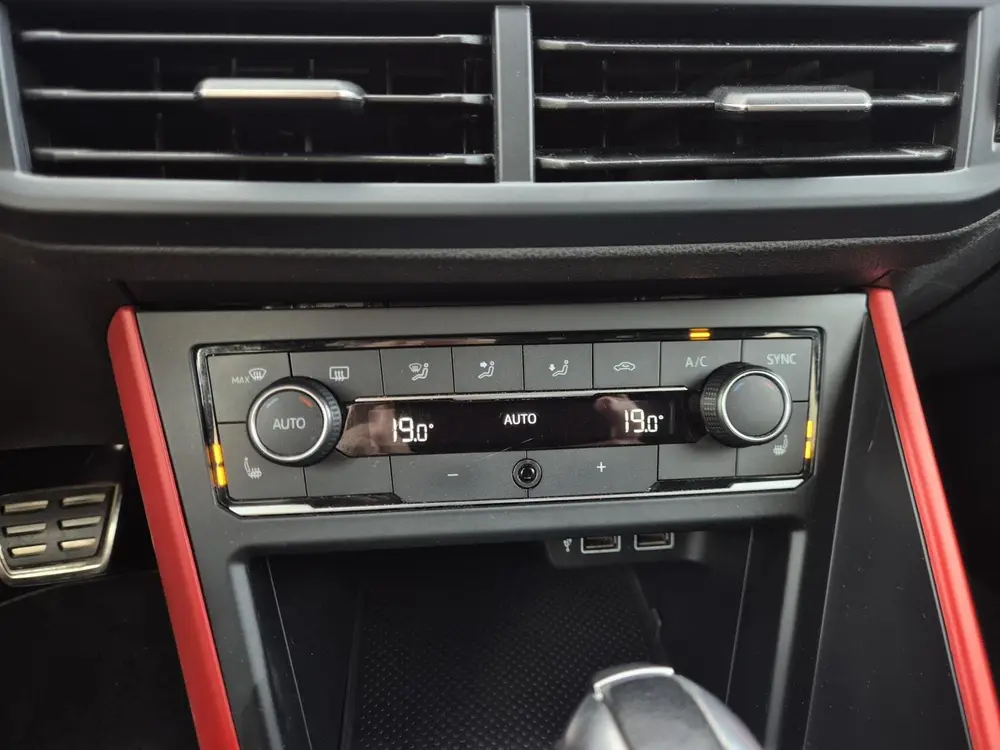 Volkswagen Polo 2.0 TSI GTI 260PK/ACC/Virtual/Pano/Led/Keyle uit 2020, foto 16