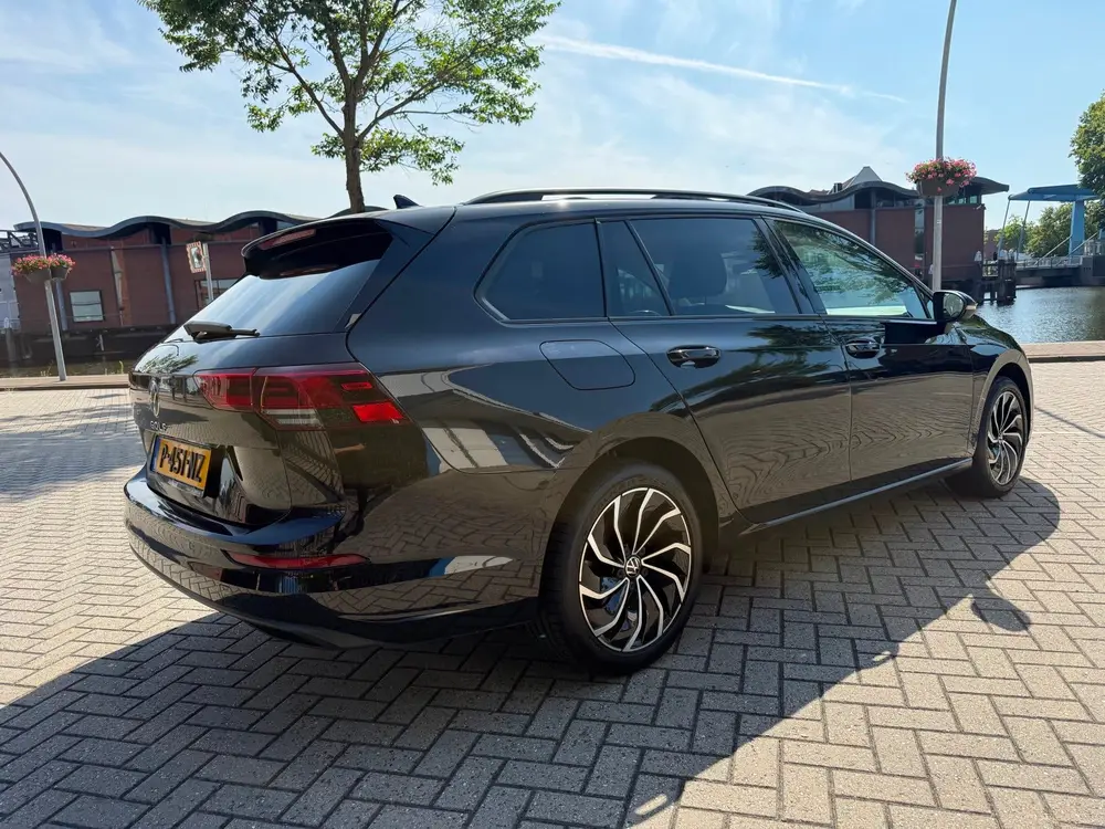 Volkswagen Golf Variant 1.0 eTSI Life Business_Massage_stoel uit 2022, foto 12