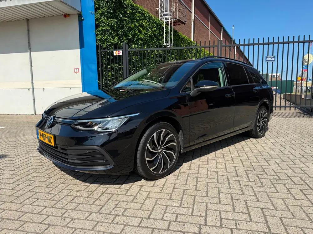 Volkswagen Golf Variant 1.0 eTSI Life Business_Massage_stoel uit 2022, foto 16