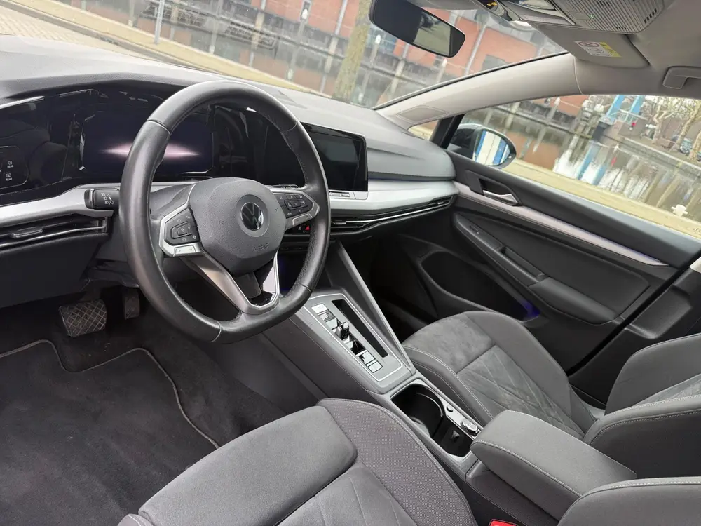 Volkswagen Golf Variant 1.0 eTSI Life Business_Massage_stoel uit 2022, foto 18