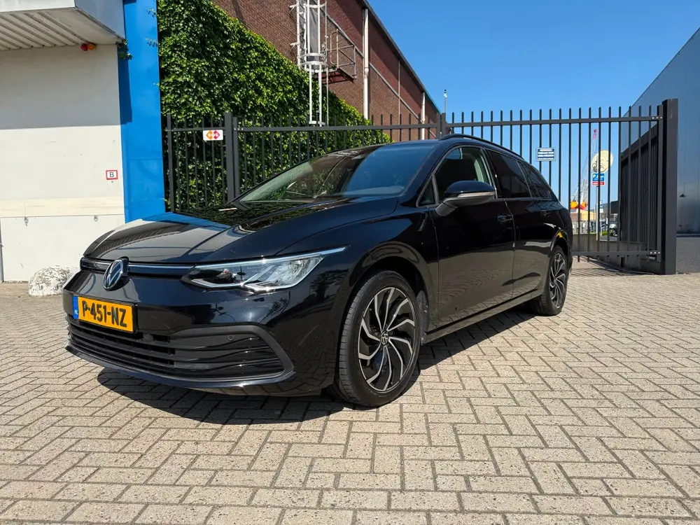 Volkswagen Golf Variant 1.0 eTSI Life Business_Massage_stoel uit 2022, foto 9
