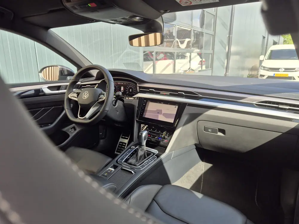 Volkswagen Arteon Shooting Brake 1.4 TSI EHybrid R-Line Business+ | Schaalstoelen | HUD | Trekhaak Arteon Shooting Brake 1.4 TSI eHybrid R-Line Busi uit 2021, foto 2