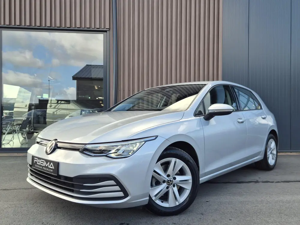 Volkswagen Golf 1.5 TSI Life Business | BTW | Carplay | Trekhaak | Camera | Navi Golf 1.5 TSI Life Business | BTW | Carplay | Trek uit 2023