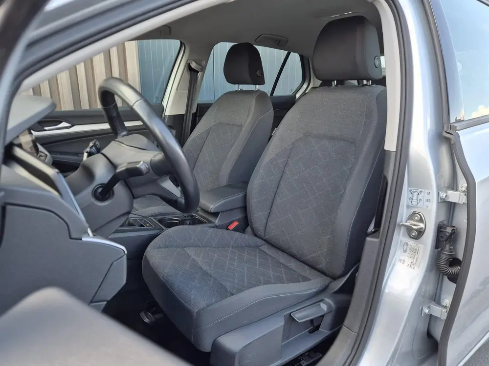 Volkswagen Golf 1.5 TSI Life Business | BTW | Carplay | Trekhaak | Camera | Navi Golf 1.5 TSI Life Business | BTW | Carplay | Trek uit 2023, foto 8