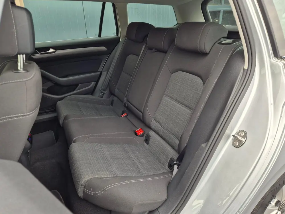 Volkswagen Passat Variant 1.5 TSI Business DSG | Virtual | LED | Elek. Achterklep Passat Variant 1.5 TSI Business DSG | Virtual | L uit 2021, foto 11