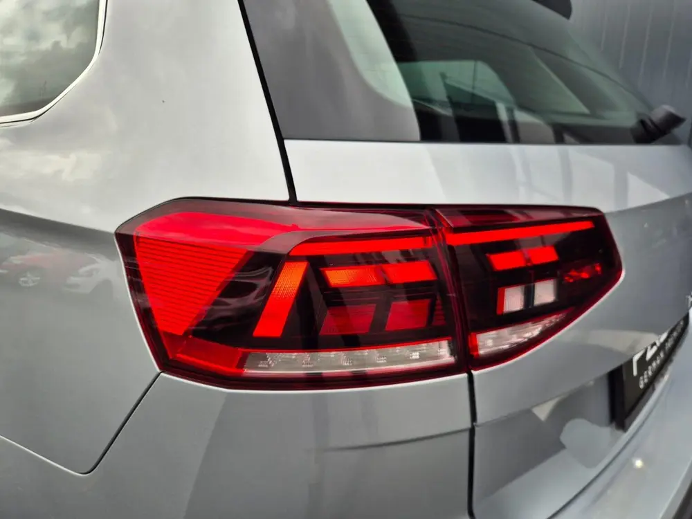 Volkswagen Passat Variant 1.5 TSI Business DSG | Virtual | LED | Elek. Achterklep Passat Variant 1.5 TSI Business DSG | Virtual | L uit 2021, foto 15