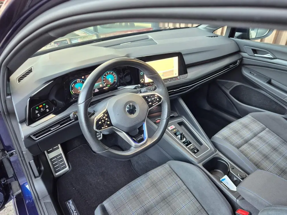 Volkswagen Golf 1.4 EHybrid GTE 245pk | BTW | Pano | Trekhaak | LED | Stuur- Stoelverw. Golf 1.4 eHybrid GTE 245pk | BTW | Pano | Trekhaa uit 2022, foto 9