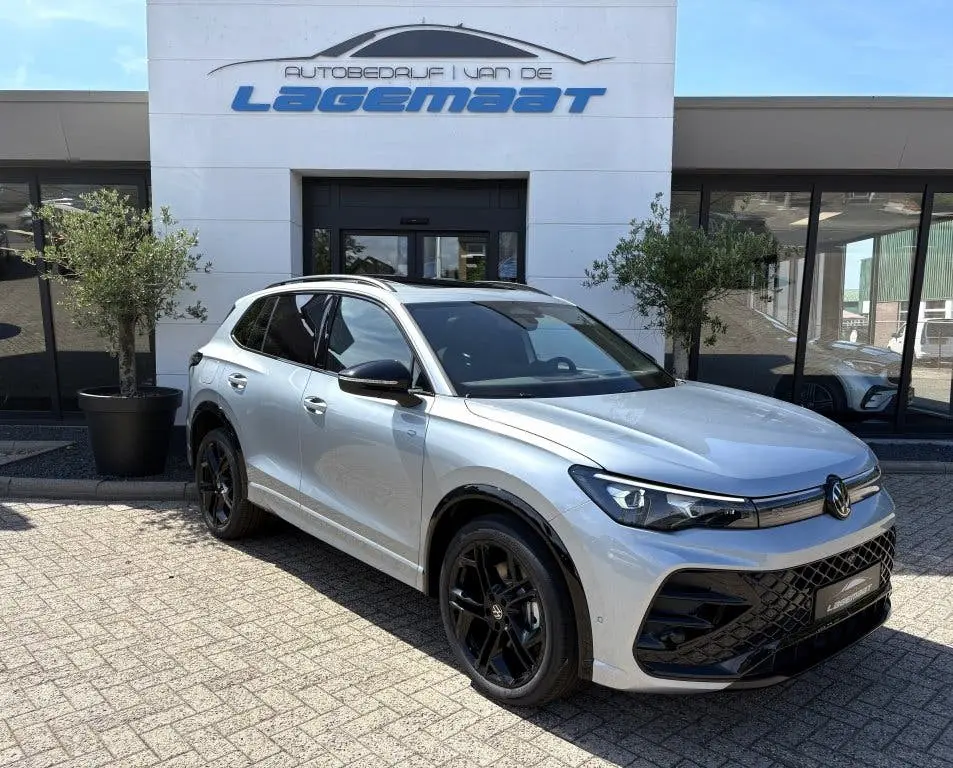 Volkswagen Tiguan 1.5 TSI eHybrid R-Line Vol! | Nieuw! uit 2026