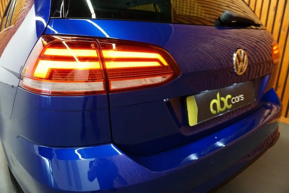 Volkswagen GOLF 1.5 TSI HIGHLINE BUSINESS R-LINE uit 2019, foto 18