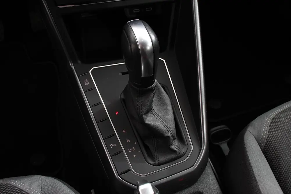 Volkswagen Polo 1.0 TSI 110 pk DSG Highline Navigatie Apple uit 2020, foto 16