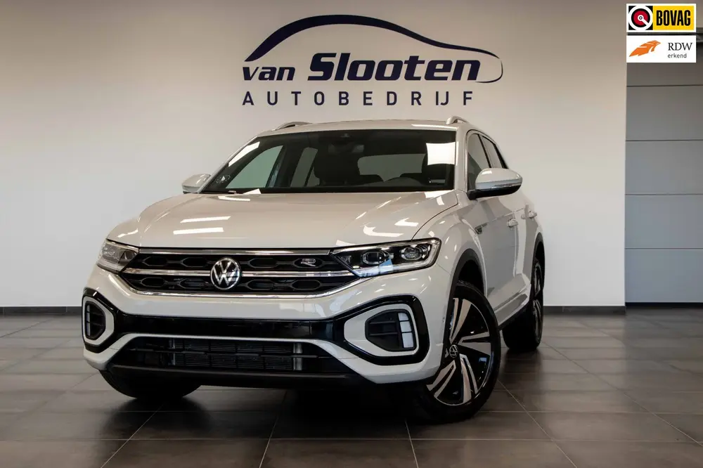 Volkswagen T-Roc 1.5TSi R-Line Edition|CArplay|AdapCruiseCon uit 2024