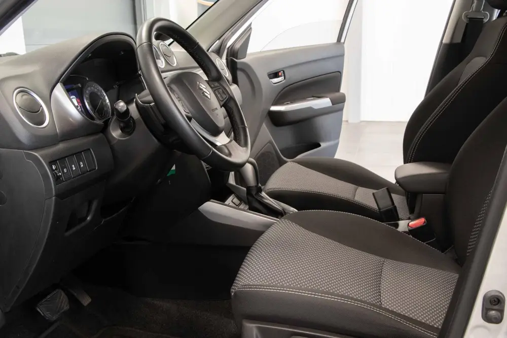 Suzuki Vitara 1.0 Boosterjet | Camera | Navi | DAB | Automaa uit 2019, foto 8