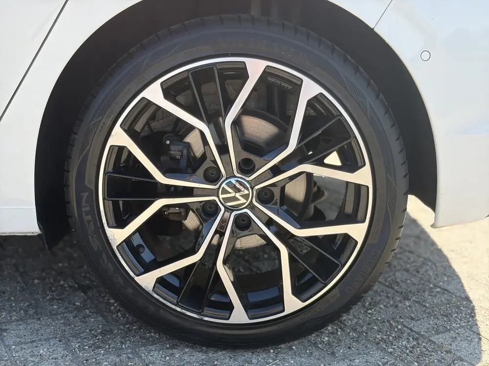 Volkswagen Golf 1.5 eTSI Style 150pk DSG | Virtual Cockpit | uit 2020, foto 19