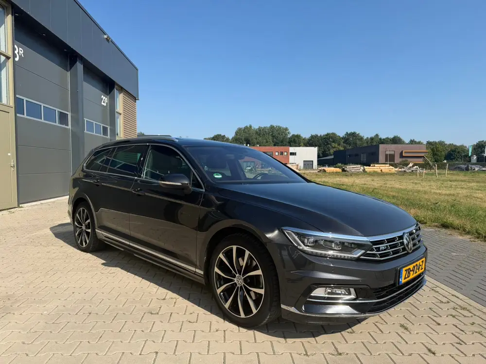 Volkswagen Passat Variant Passat 1.5 TSI 150pk ACT 7-DSG 2x R-LINE uit 2019, foto 3