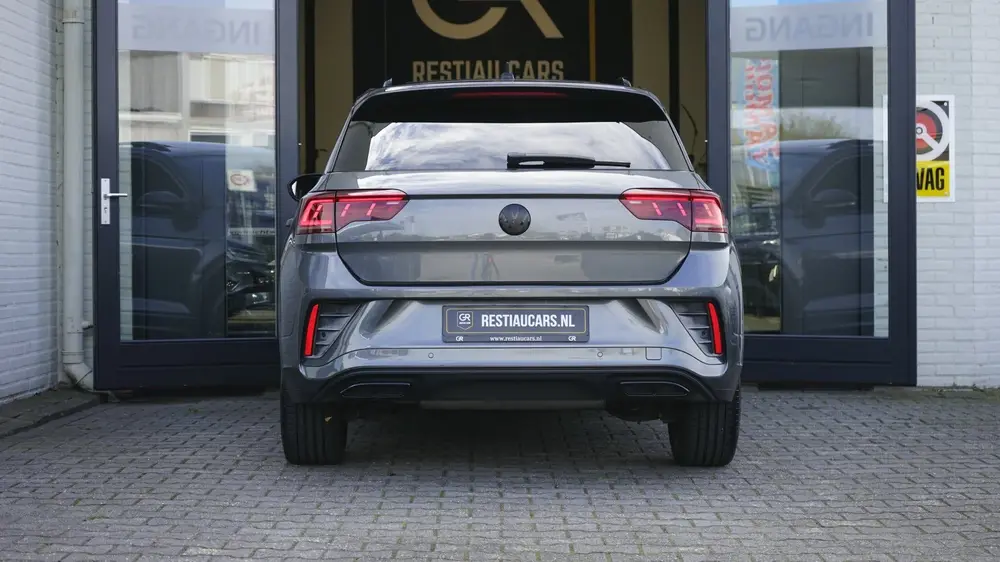Volkswagen T-Roc R-Line 1.5 TSI BLACK STYLE-AUTOMAAT-ACC-CAM uit 2022, foto 8