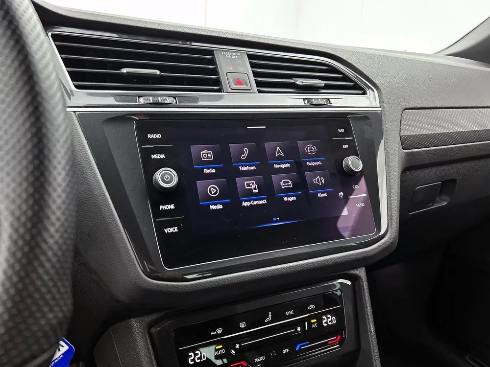 Volkswagen Tiguan 1.5 TSI R-Line | Camera | Adaptive Cruise uit 2022, foto 16