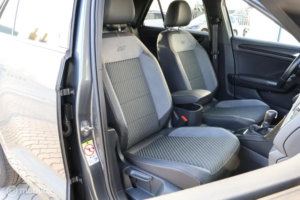 Volkswagen T-Roc 1.5 TSI DSG R-Line I Camera | ACC | LED uit 2019, foto 7