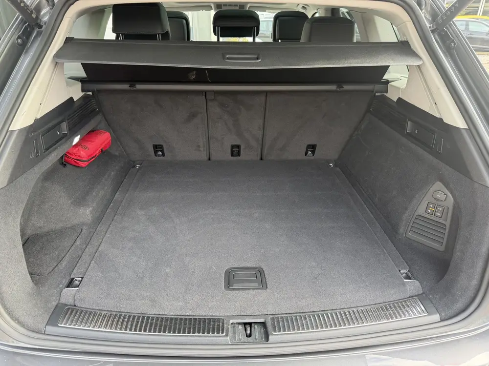 Volkswagen Touareg 3.0 TSi eHybrid 4MOTION km 48.000 nap 1e uit 2021, foto 11