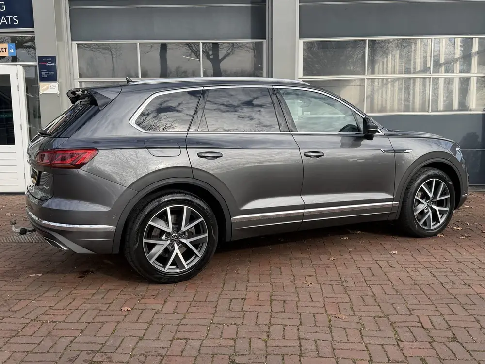 Volkswagen Touareg 3.0 TSi eHybrid 4MOTION km 48.000 nap 1e uit 2021, foto 3