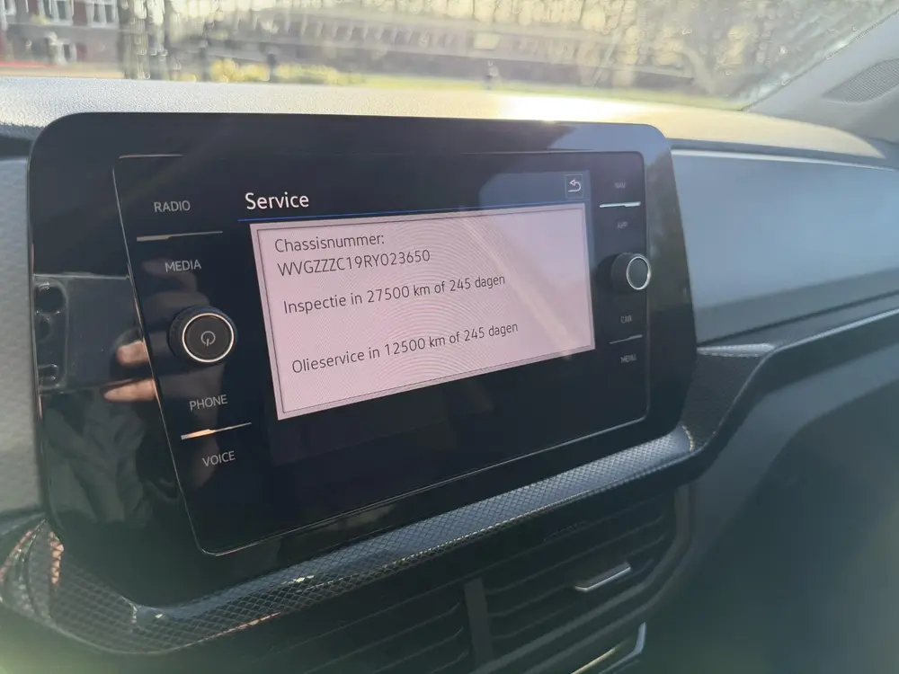 Volkswagen T-Cross 1.0 TSI Life Edition | Clima | Adaptive C uit 2024, foto 16