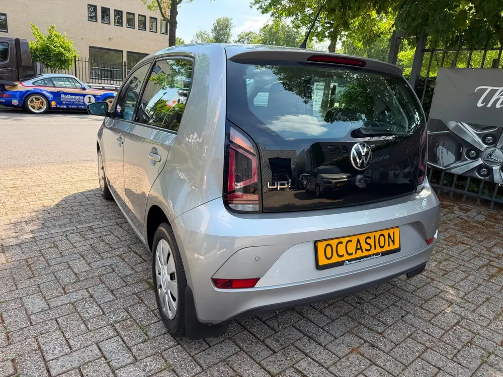 Volkswagen Up! 1.0 high up! R-Line 5 deurs, camera, clima, c uit 2022, foto 12