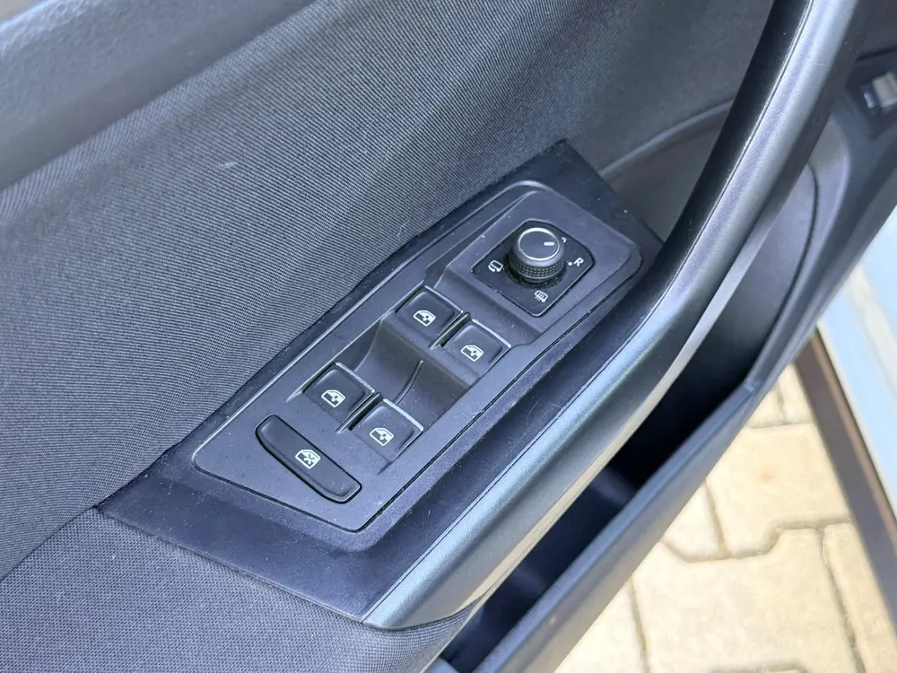 Volkswagen T-Roc 1.5 TSI DSG Style Digi Dash , afneembare tr uit 2021, foto 5