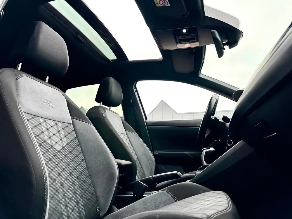 Volkswagen Polo 1.0 TSI 3x R-Line | PANO | IQ-Lights | VIRTU uit 2023, foto 9