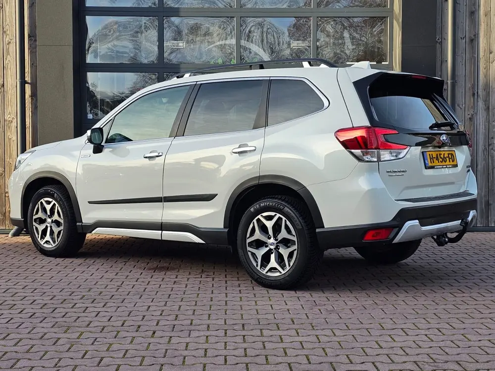 Subaru Forester 2.0i e-BOXER Luxury | Automaat | Trekhaak | uit 2019, foto 3