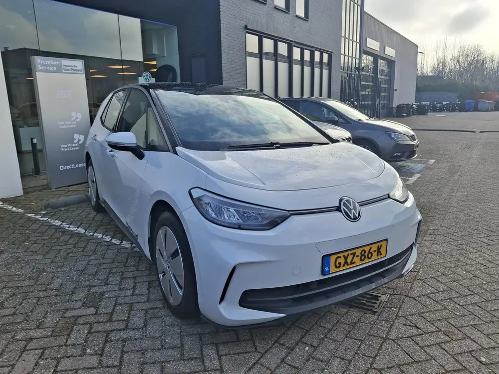 Volkswagen ID.3 Pure Oranje Edition 52 kWh | DEMO | PARKEERS uit 2024, foto 3
