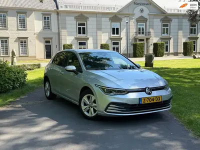 Volkswagen Golf 1.5 eTSI Automaat | Lane Assist | Stoel Verw uit 2020