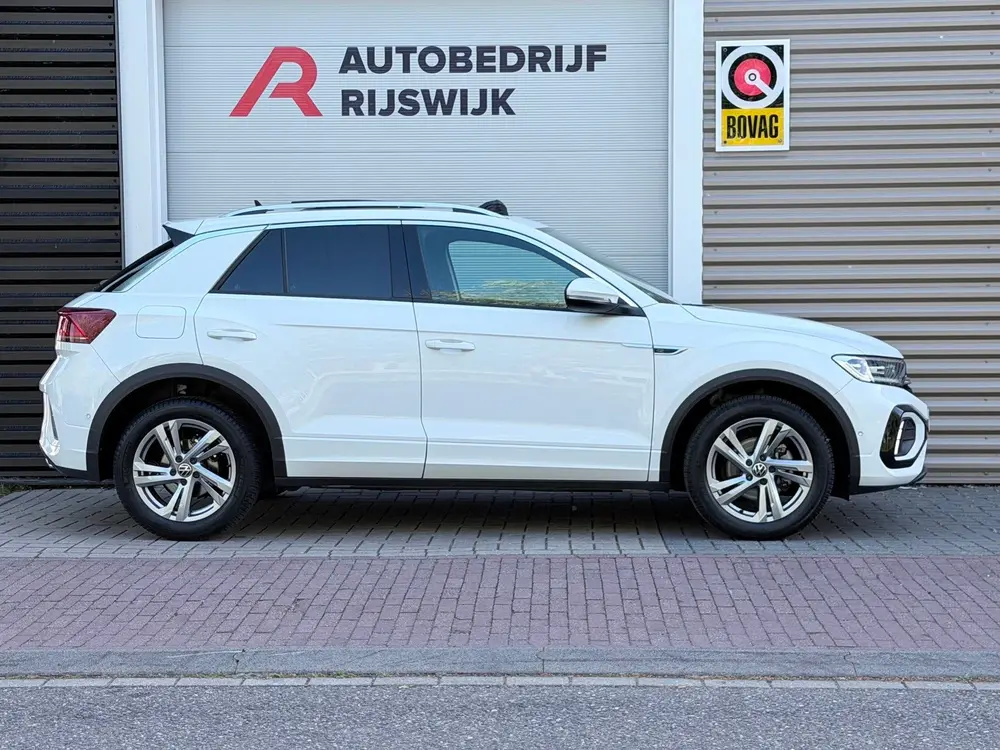 Volkswagen T-Roc 1.5 TSI 3xR-Line Pano/Keyless/Camera uit 2022, foto 5