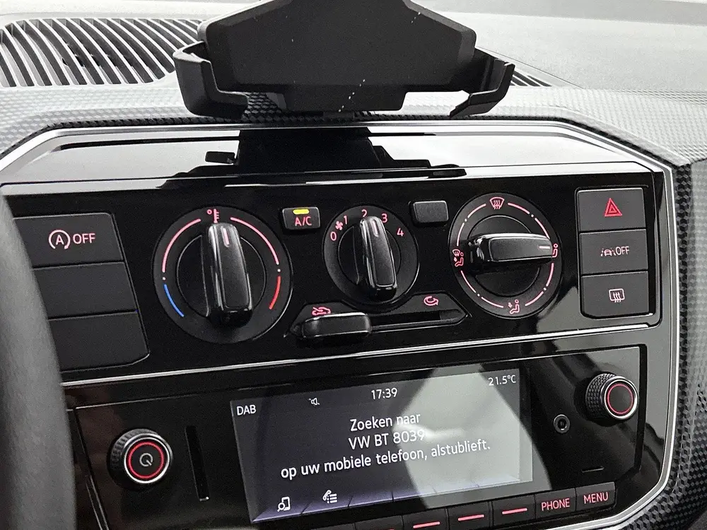 Volkswagen Up! 1.0 | 65 PK | | Airco | LED dagrijverlichting uit 2021, foto 16