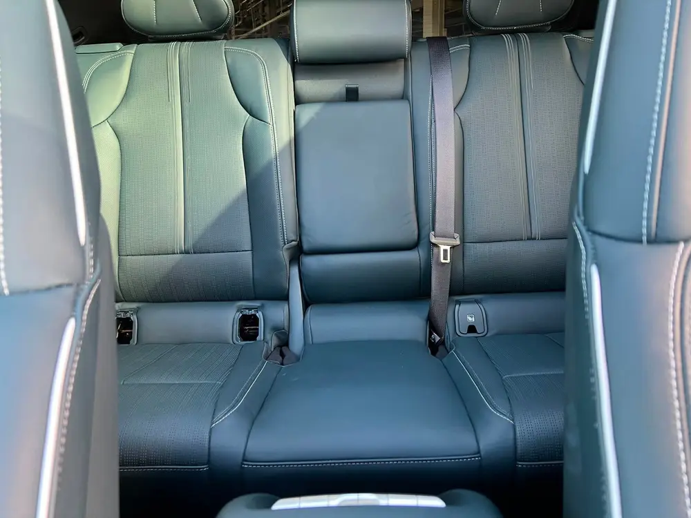 Cadillac Lyriq Sport uit 2025, foto 15