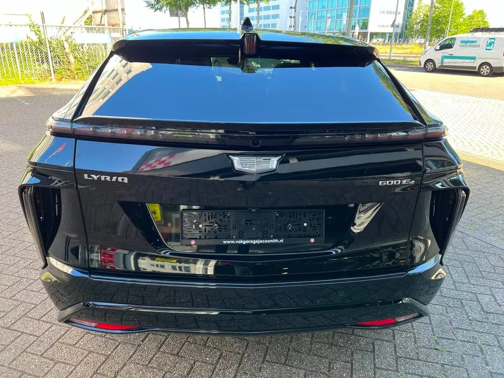 Cadillac Lyriq Sport uit 2025, foto 8