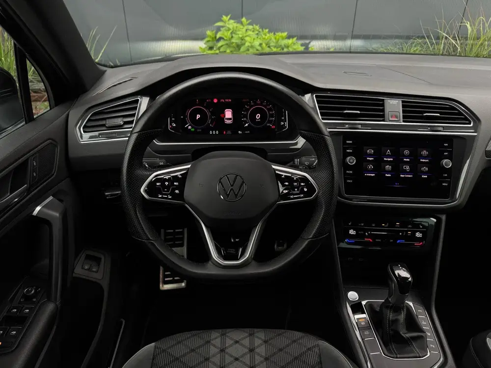 Volkswagen Tiguan 1.4 TSI eHybrid 3x R-Line FULL PANO | NAVI uit 2022, foto 13